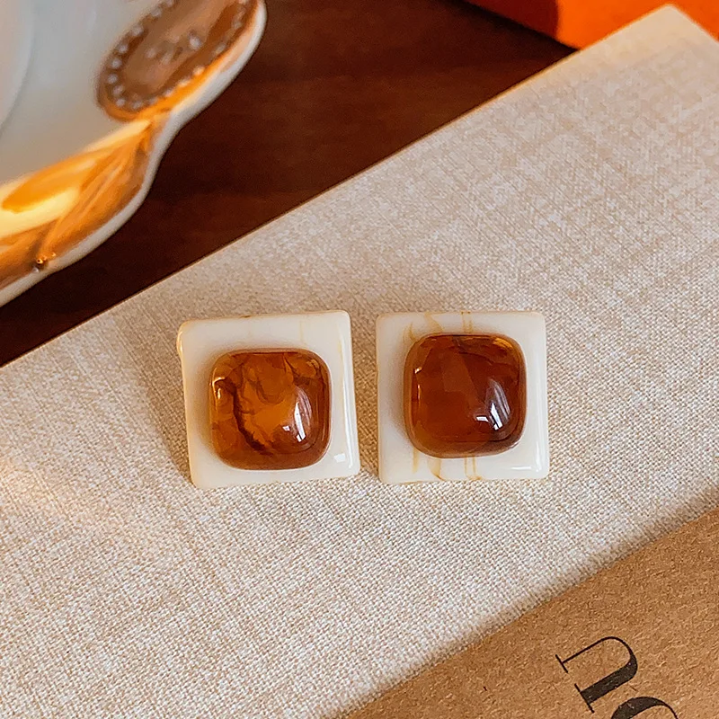 Vintage Brown Resin Square Stud Earrings, Women's Gift