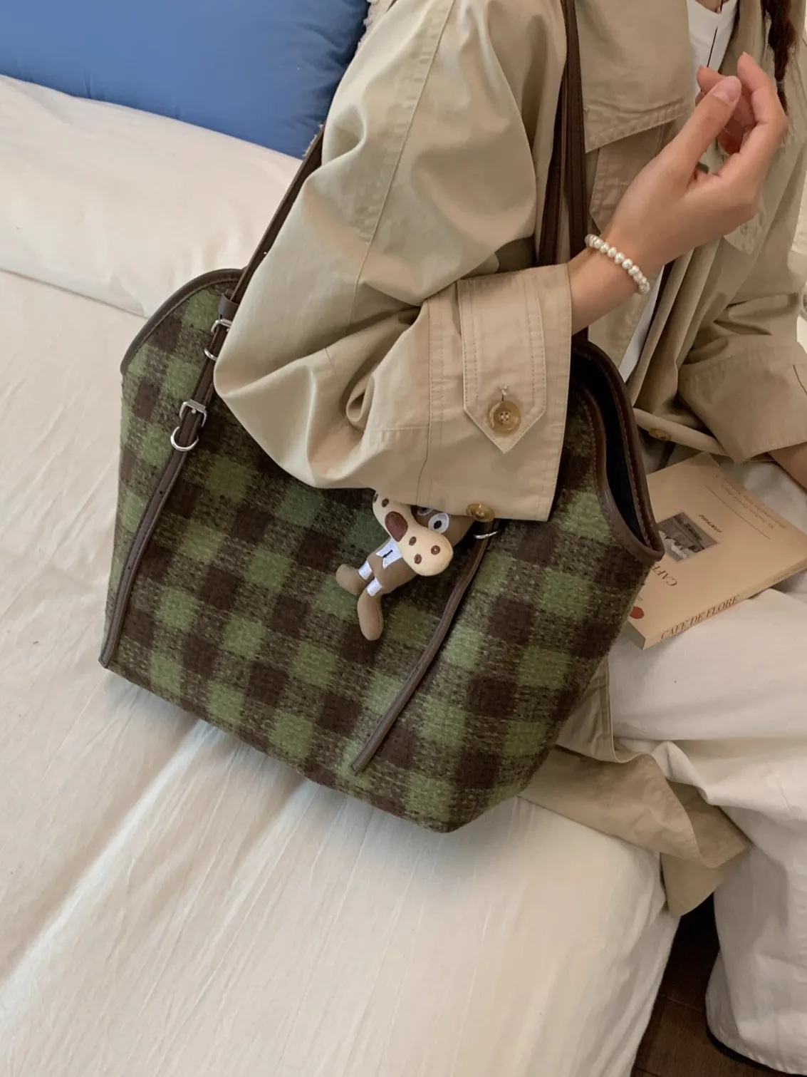 

Женская большая сумка в клетку в стиле ретро, большая пригородная сумка Capaci, модная сумка на плечо, корейская Sle заводская повседневная простая сумка