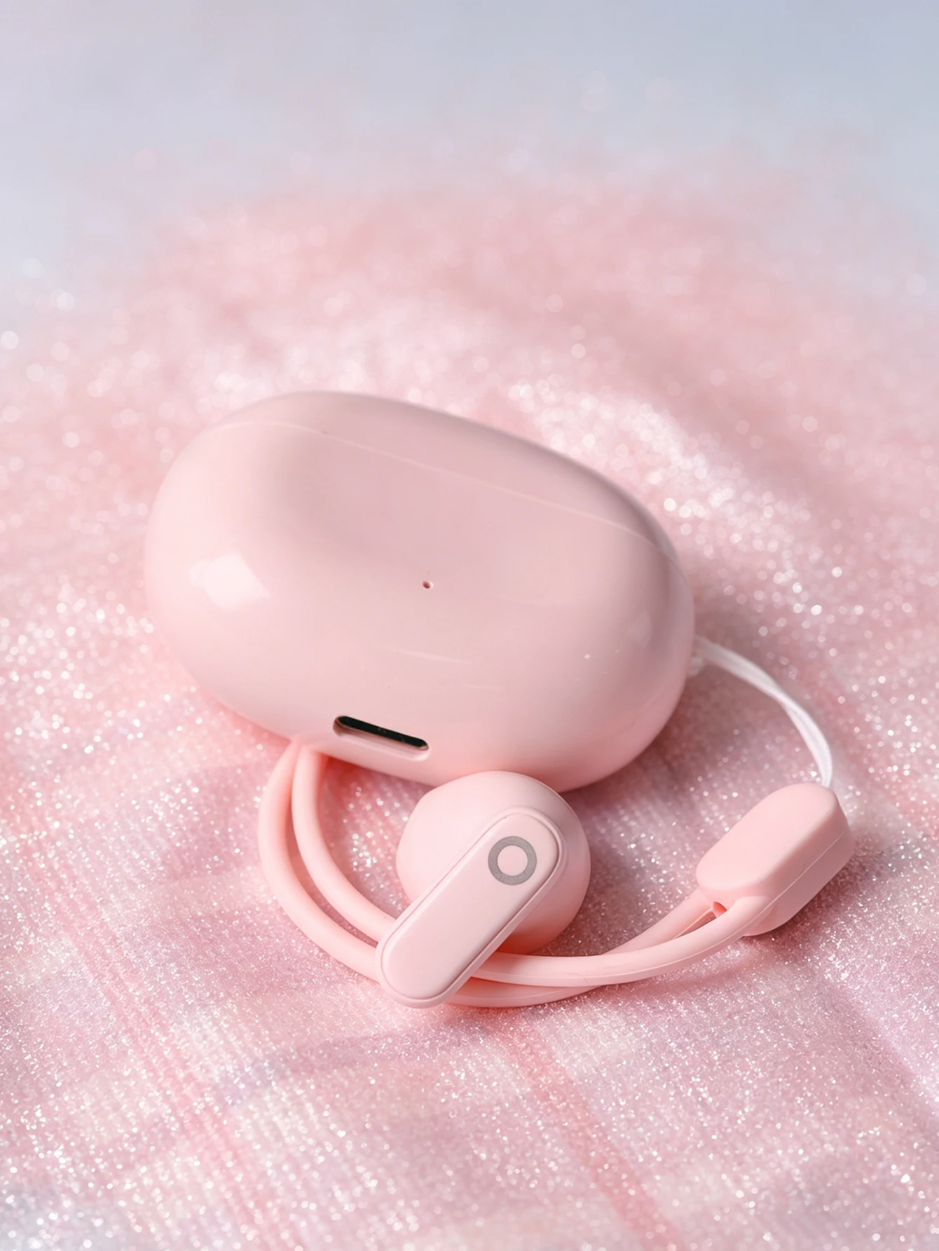 TWireless Bluetooth headphones: high-definition sound quality, noise cancellation. Ideal for travel, exercise, or as a gift.