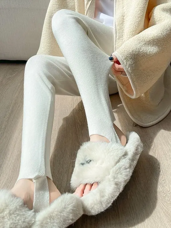 

Emily Clud Recommended Knitted One-Piece Women's Tight Fit Elastic Footwear Bot Spring 2025 Loose Waist Knitted Pants
