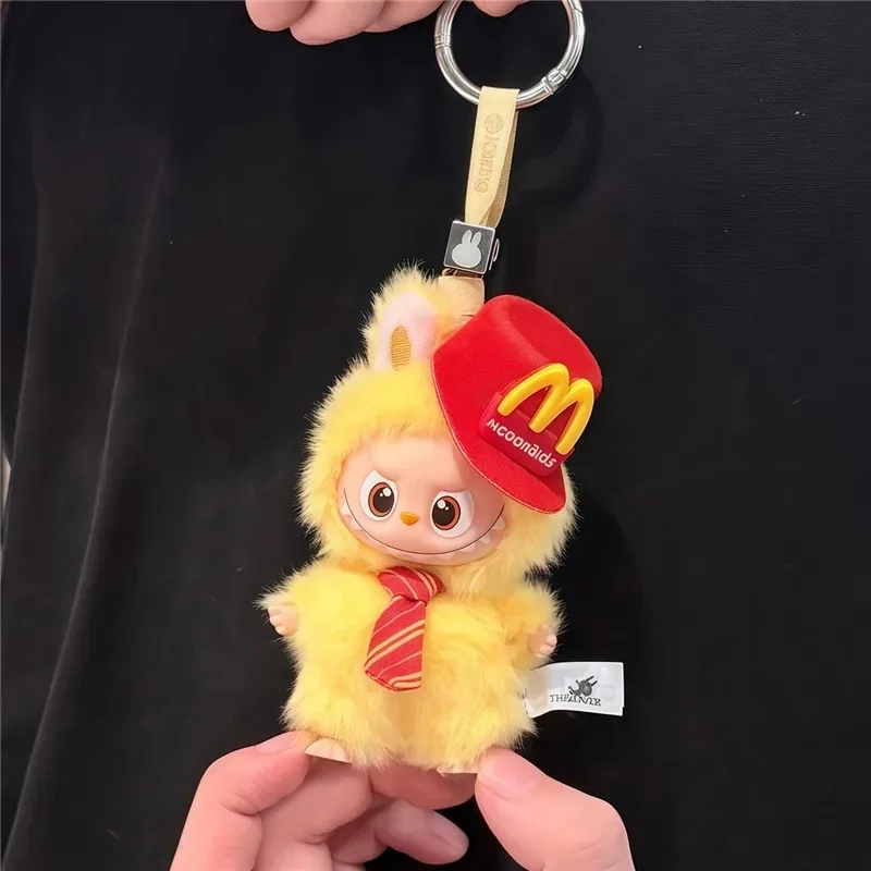 ل labubu 4.0 الوحوش دبوس الحب سلسلة الكرتون قبعة الوجبات السريعة العمل الزي الملابس همبرغر البطاطس المقلية م ملابس العمل