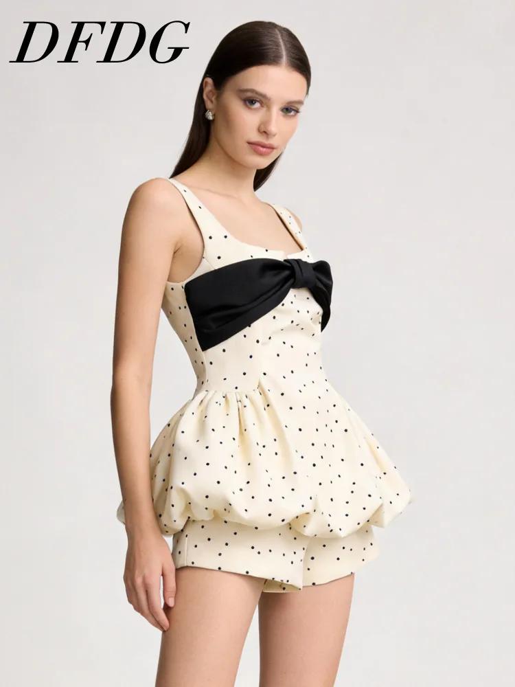 

Женский комплект DFDG: Модный костюм с топом в горошек и бантом, шортами с пышным подолом для отпуска, весна-лето 2026