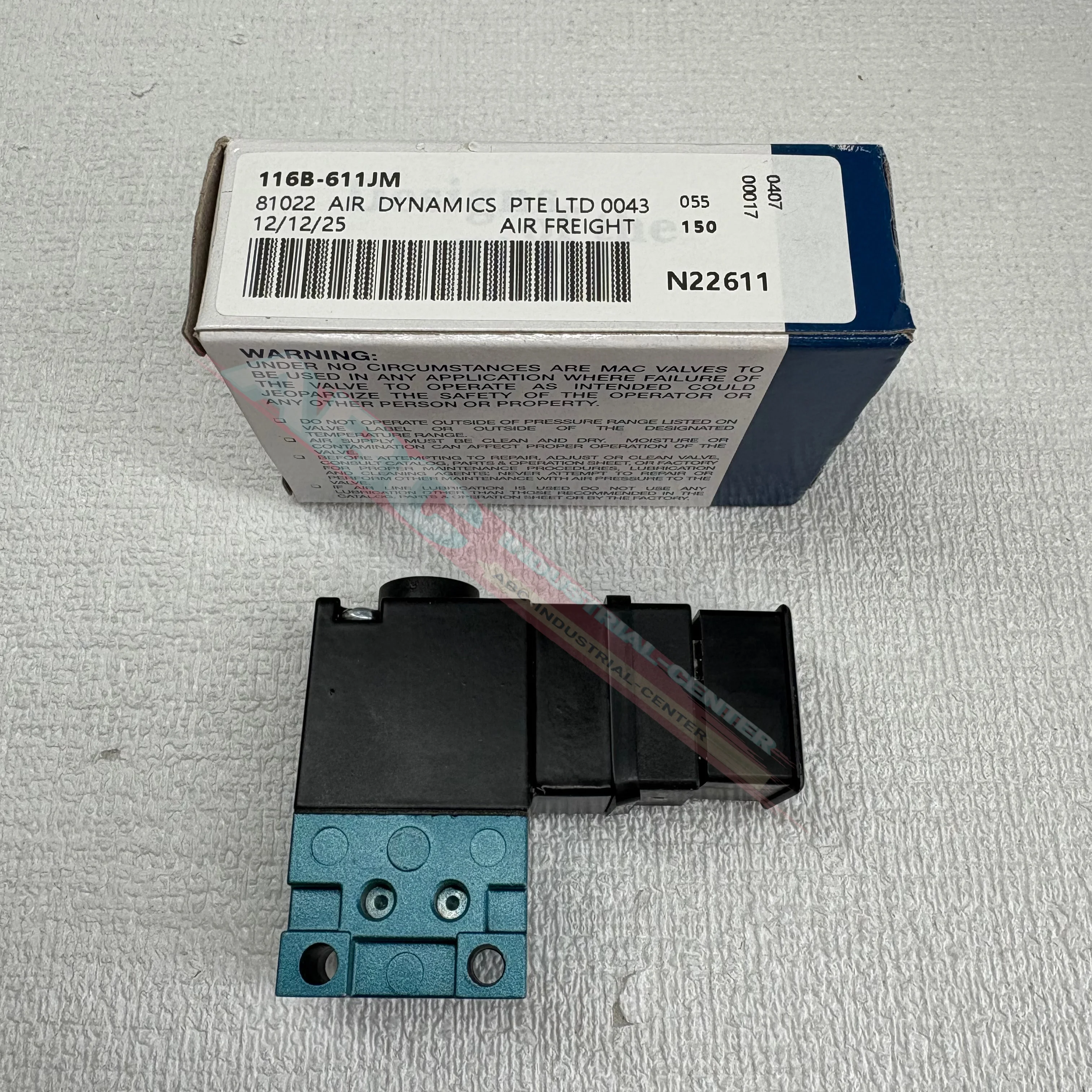 solenoid valve 116B-611JM  new in box
