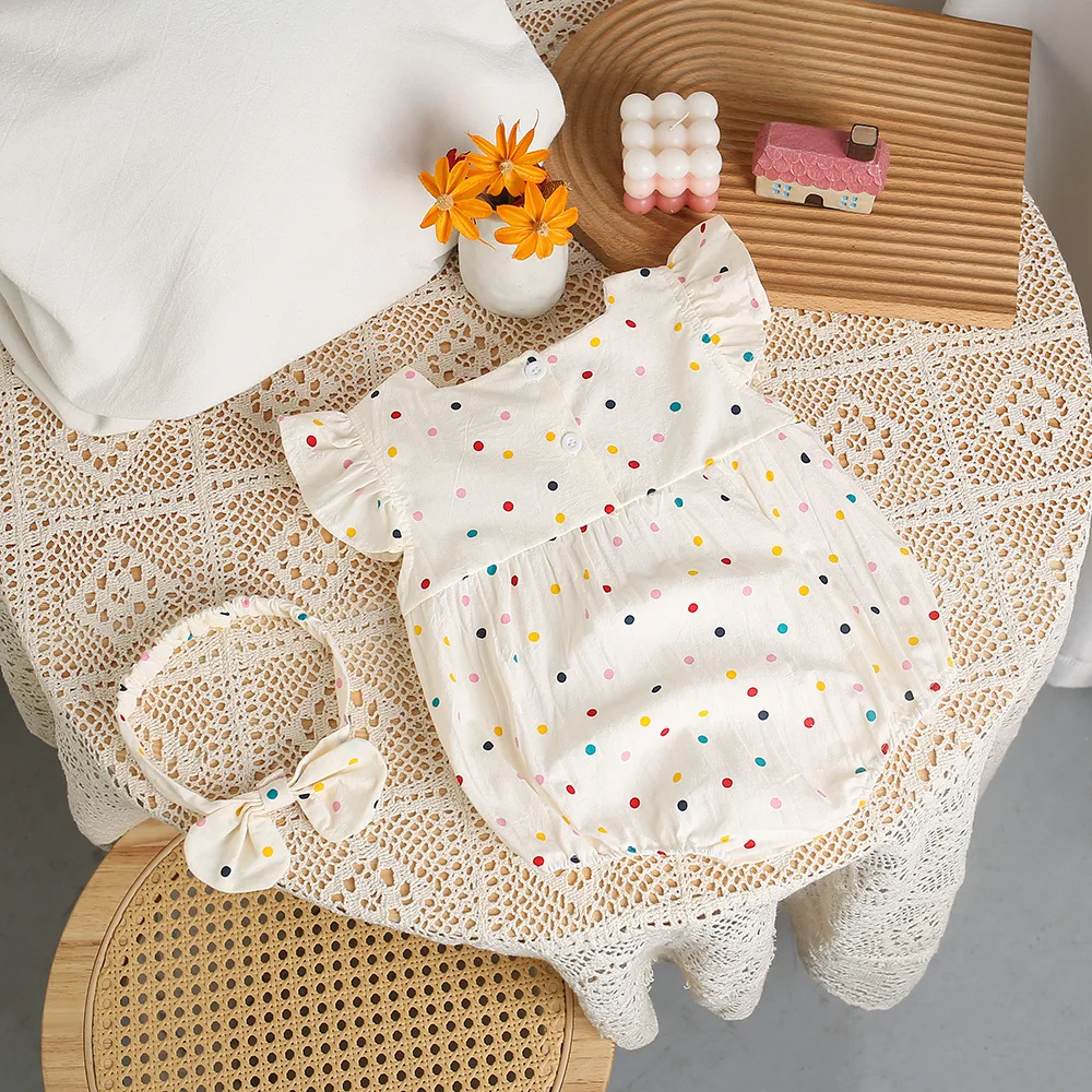 Summer Baby Thin Style Flying Sleeves Fashionable Flowers Baby Clothes Cute Outdoor Clothes in Summer
