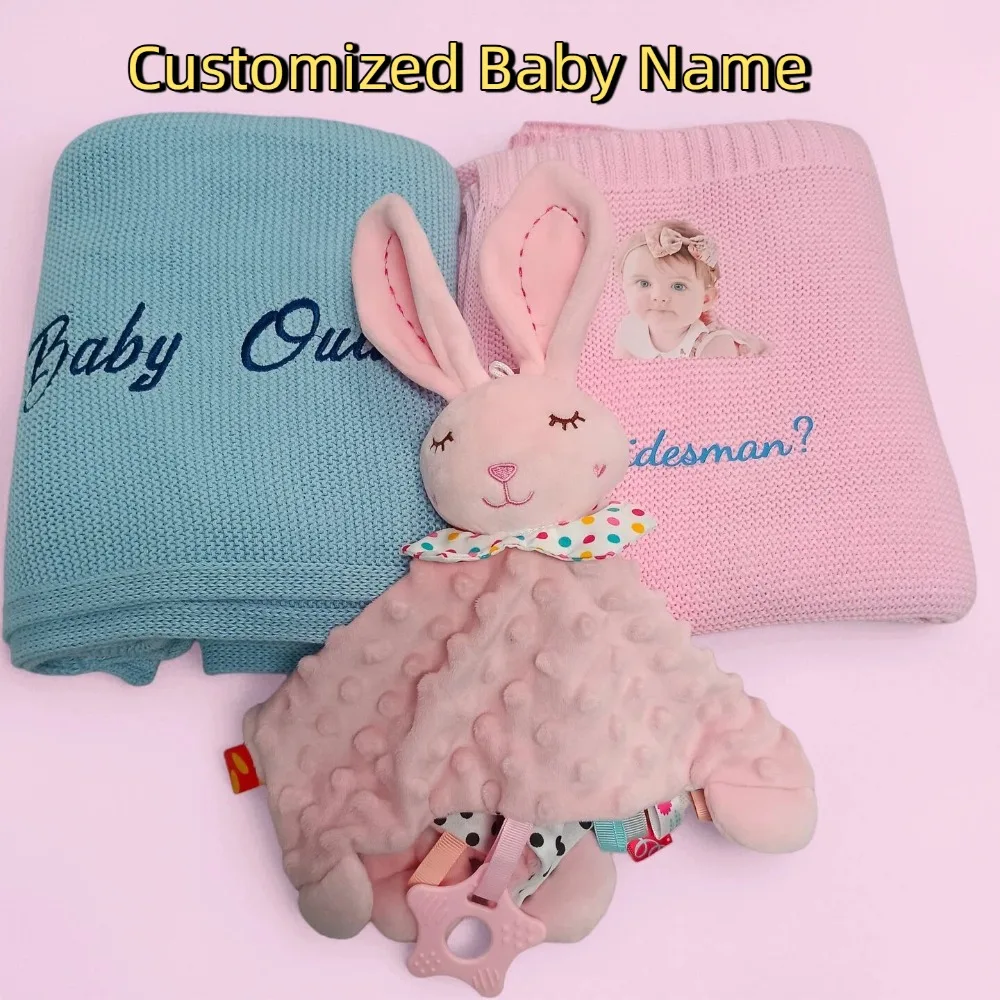 パーソナライズされた名前入りベビーニットブランケットセット、コットンブランケット、カスタムベビーネームブランケット、刺繍入り新生児おくるみ、ソフトギフト