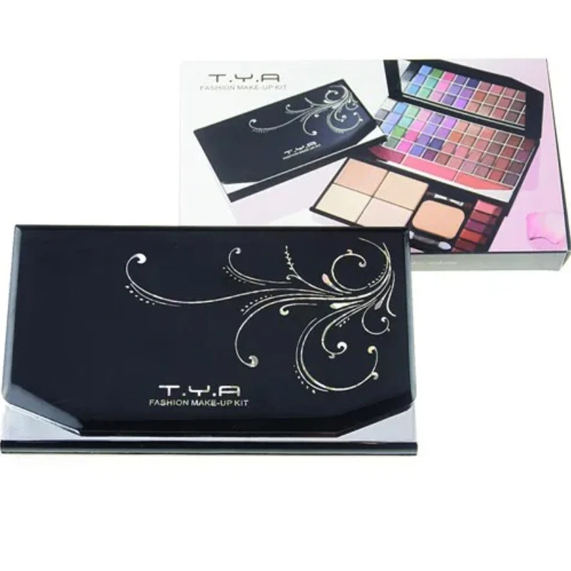 ชุดเครื่องสำอาง 61 สี อายแชโดว์เนื้อชิมเมอร์ พาเลทอายแชโดว์ 3 สี บลัชออน 6 สี ลิปกลอส 4 สี แป้งแต่งหน้า 4 สี