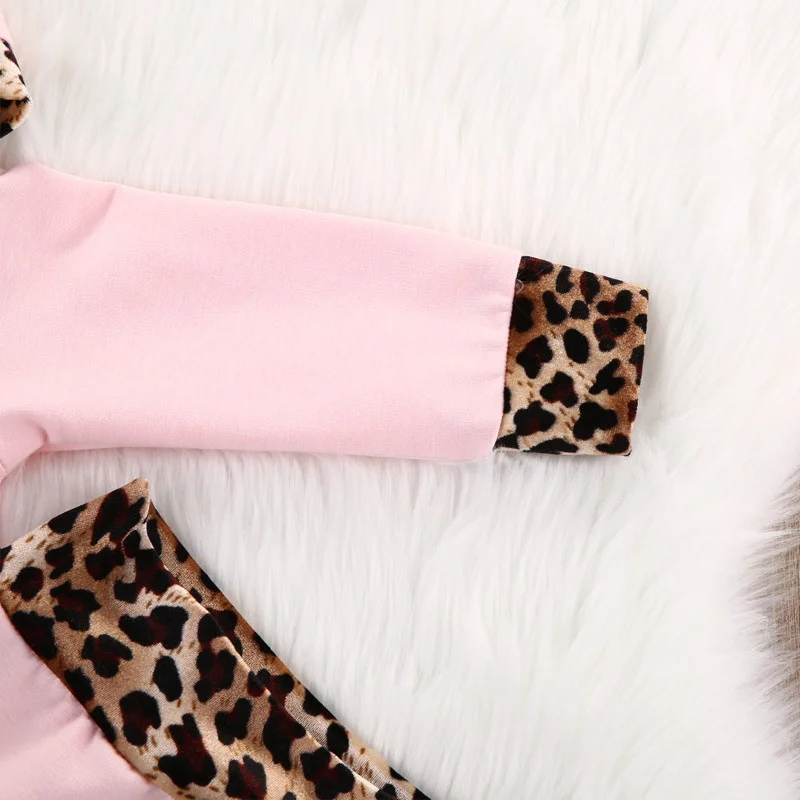 Winter   0-1  Years  Old    Long   Sleeved   Hooded    Leopard   Print   Stitching   Sweatshirt ，Suitable   For   Daily   Wear