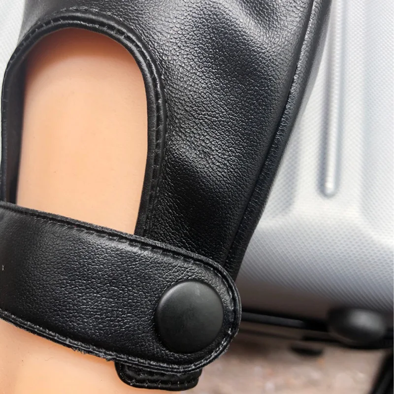 Donne Punk Nightclub Hip Hop Show Photography Dance Mitten Ladies Half Finger sintetico PU Leather Button Hole Driving Glove M16