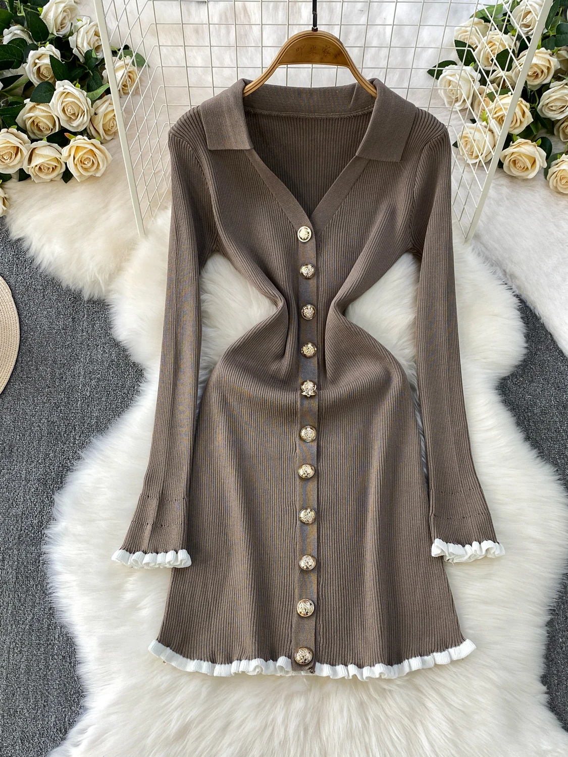 

Pure Desire Spicy Girl Маленький размер Ele V-ne Вязаное платье миди Dr Женское осенне-зимнее металлическое платье с завязкой на талии Wood ain...