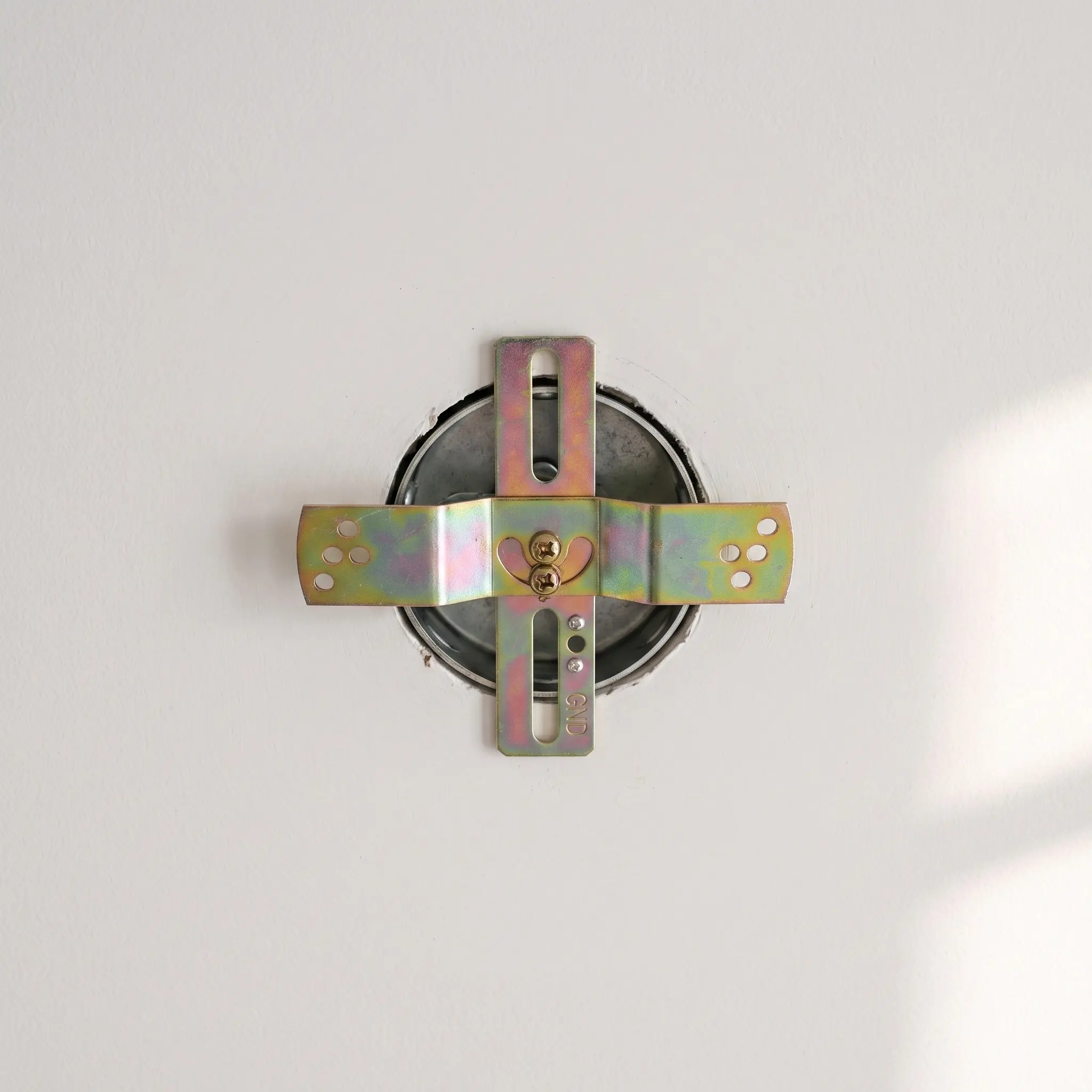 3Pcs Ceiling Light Mounting Bracket Adjustable Metal Plate Crossbar for Ceiling Fixture Mounting Light Fixture Hardware Kit