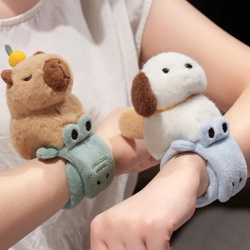 Capybara Slap Snap Wrap Capybara Plushie Armband Armband Kawaii Niedlicher Hund Katze Plüschtier Handring Kreatives lustiges Geschenk – Detail 15