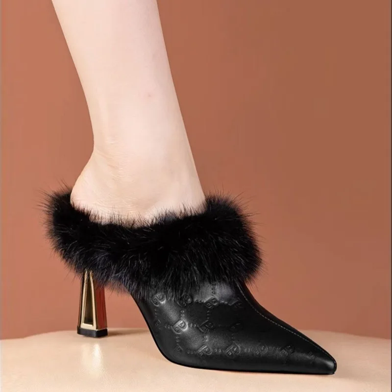 2025 autumn and winter new Maomao outside to wear fashion high-end leather mink heels thick heels Bao head out half slippers