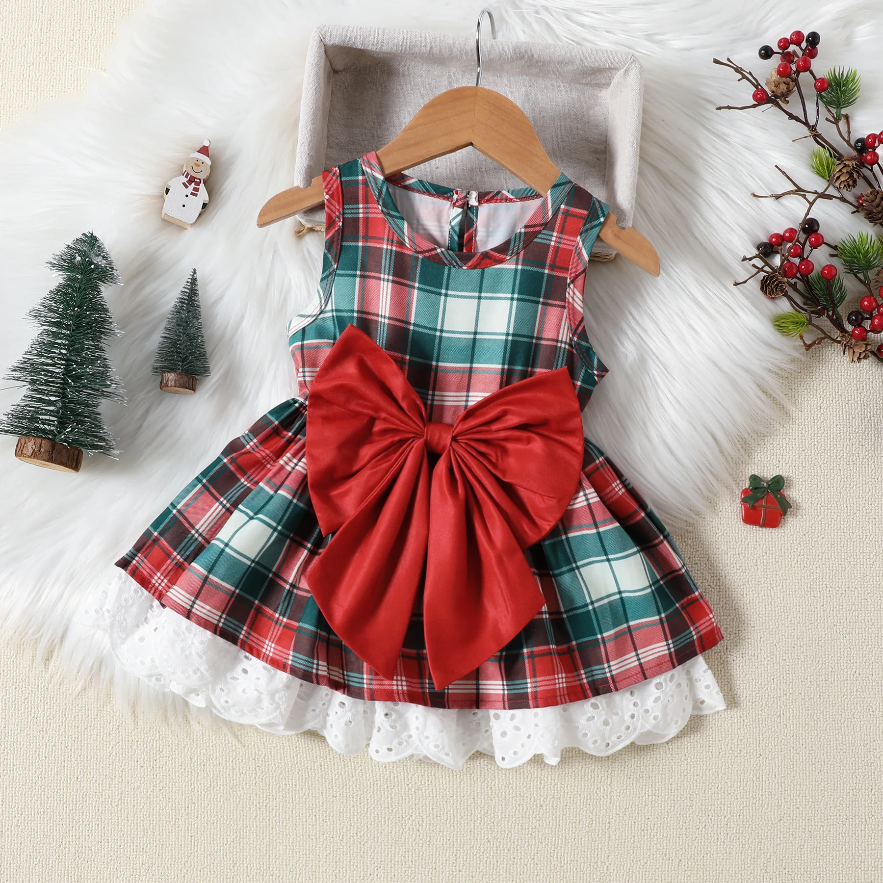 

MINISO Christmas Costumes Girls Party Dresses Bow Decorated Plaid Vest Dress Cute Kawaii Festival Costume Holiday Wear 3-8 Years