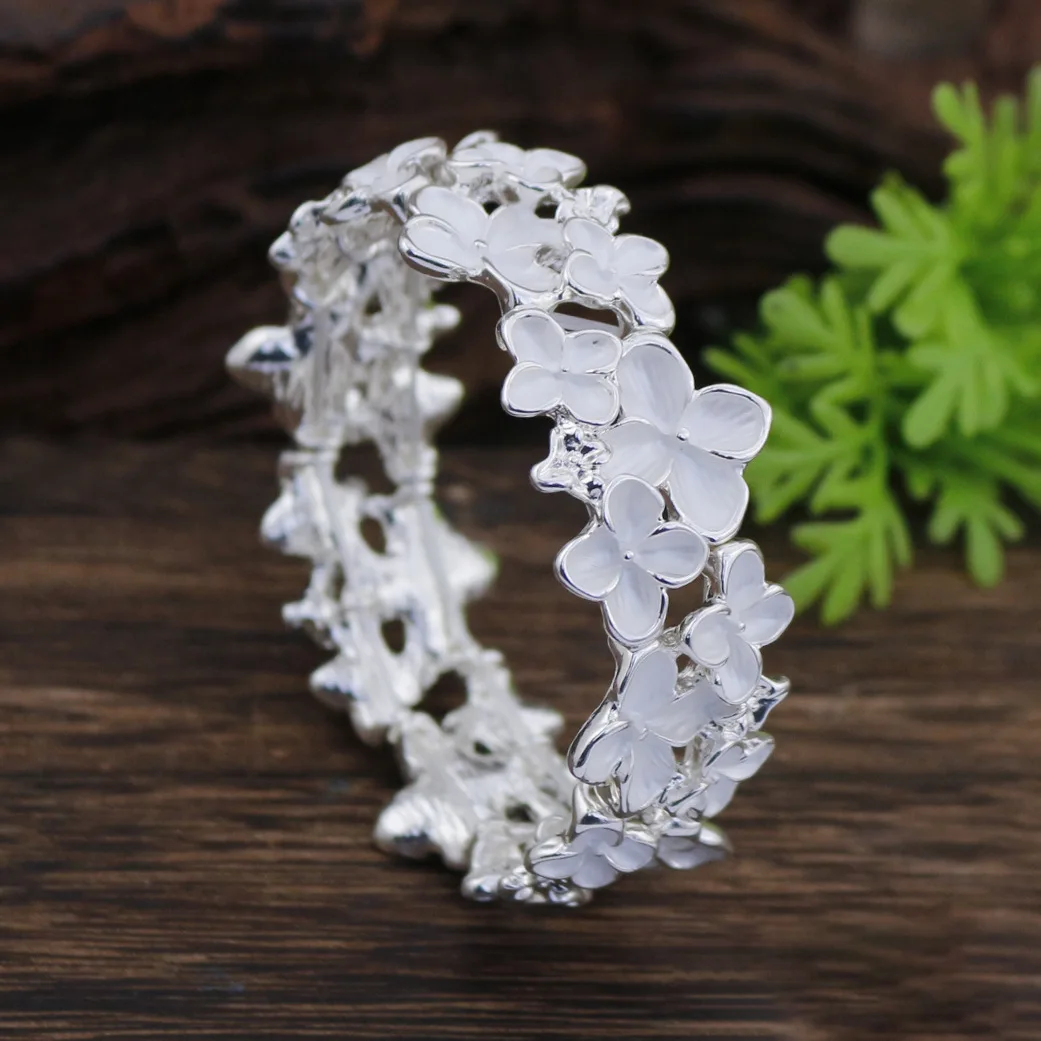 DIY accessories hot-selling enamel color small cherry blossom elastic bracelet, women's high-end sense versatile small cherry bl