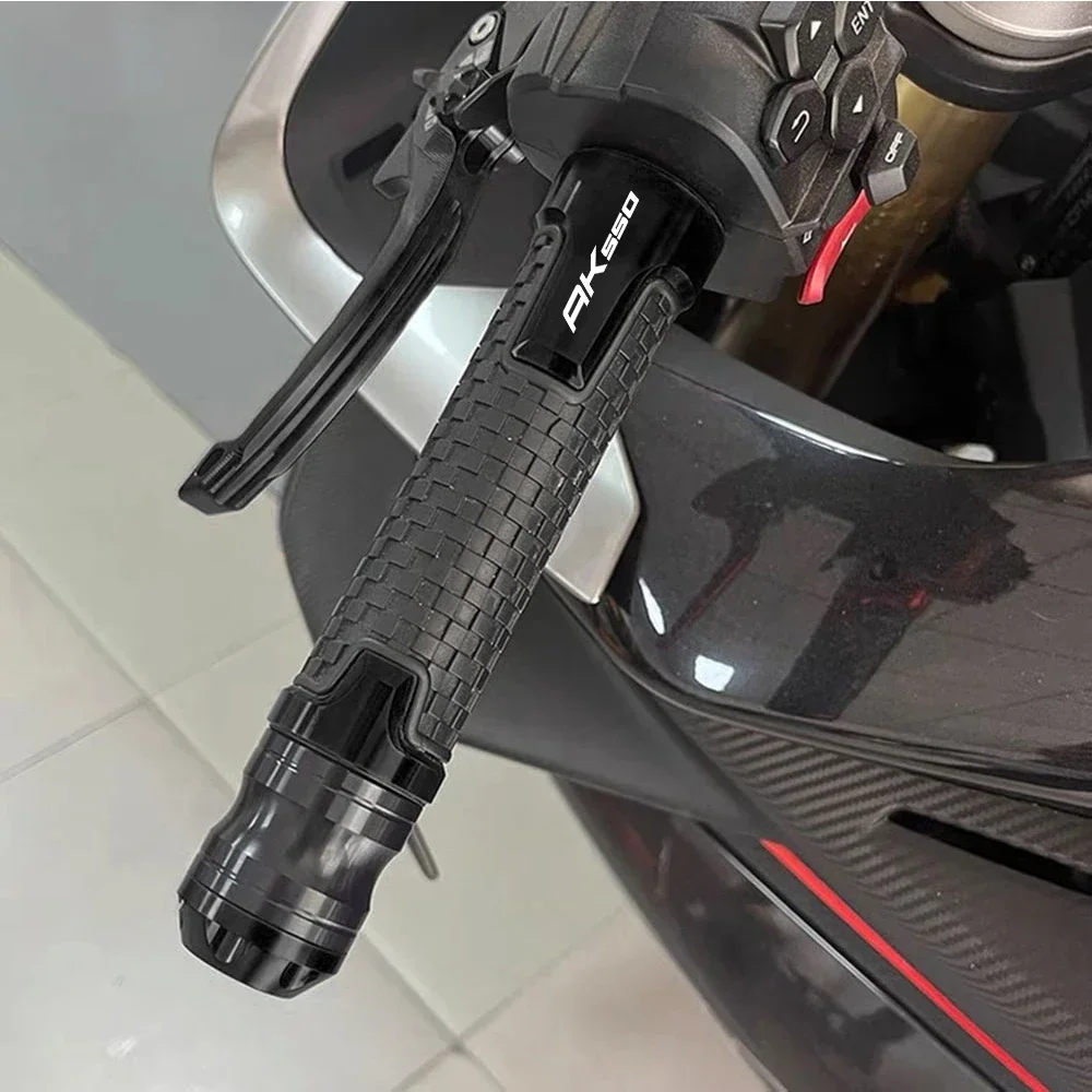دراجة نارية CNC المقود اليد القبضات بار نهاية هلام قبضة ل Kymco AK 550 AK550 ALLYEARS 2013 2014 2015 2016 2017 2018 2019 2020 #2