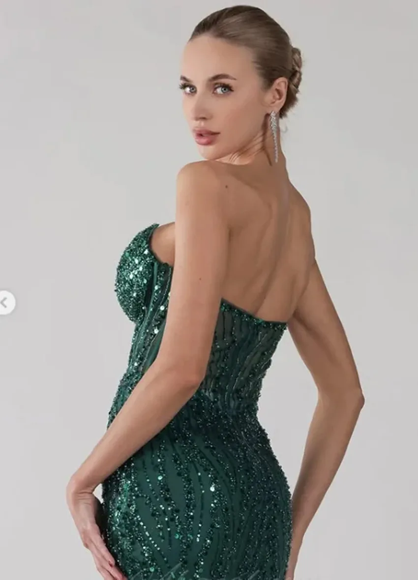 فستان حفلة موسيقية بترتر أخضر داكن سبليت مطرز بالخرز قبالة الكتف بدون ظهر فساتين سهرة فخمة ٢٠٢٥ مخصص