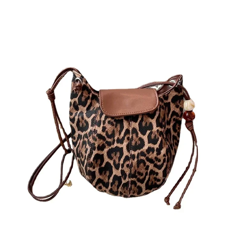 PU 2024 Hot Selling Crossbody Bag Buckle Solid Color Leopard Print Simple Fashionable Shoulder Bag Soft Versatile Trendy Handbag