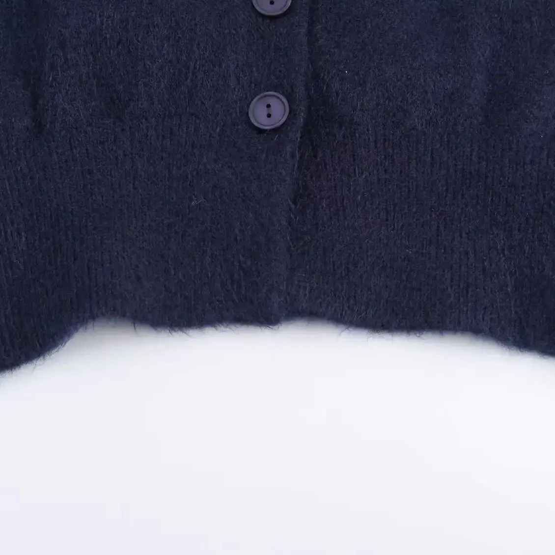 DiYIG WOMAN هو منتج جديد لخريف 2025. إنها سترة صوفية محبوكة بأكمام طويلة بلون موحد وأكمام طويلة. #5