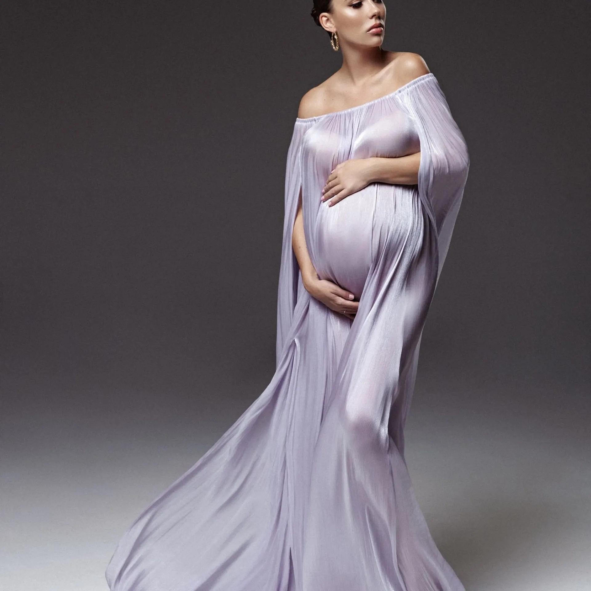 

Luxury Lavender Maternity Dress, Off-Shoulder Cape Sleeve Gown, High Slit Baby Bump Dress for Photo Shoot, Elegant Sheer Evening