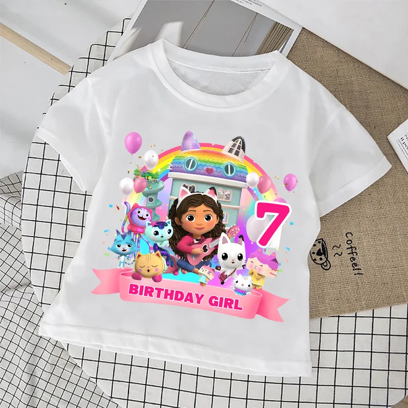 

Летняя футболка Gabby Dollhouse с цифровым принтом для детей 1-9 лет, одежда на день рождения, топы с мультяшными аниме-принтами и цифрами, мягкие хлопковые футболки с короткими рукавами, подарок