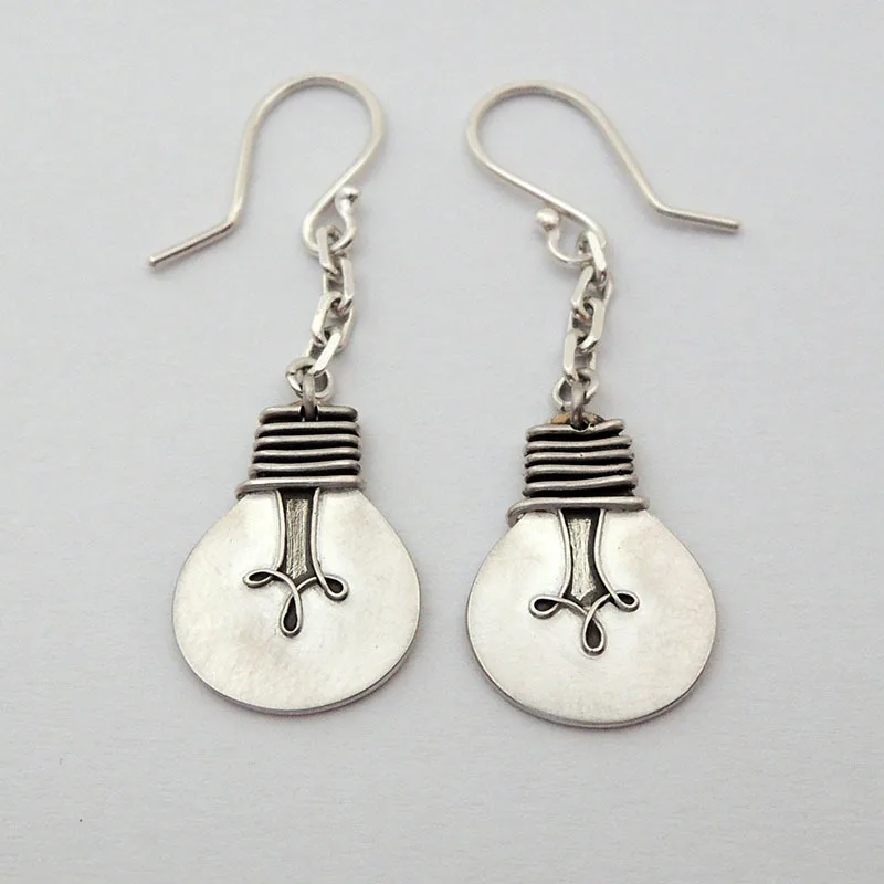 Modische Kreative Lampenförmige Silberne Hängeohrringe für Frauen Punk-Stil Einfach Designt Festival Bankett Vintage Schmuck Geschenke