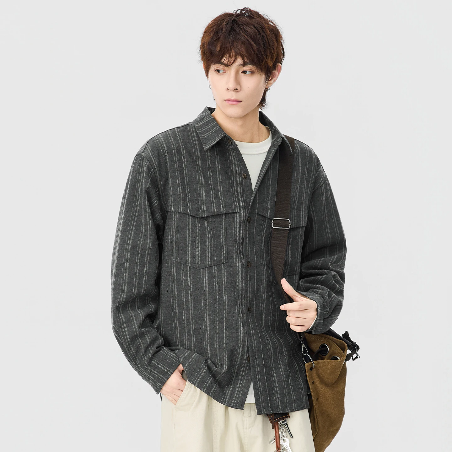 

Мужская повседневная куртка в полоску свободного кроя с отложным воротником, американский рабочий стиль, весна 2026