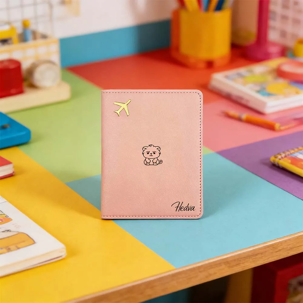 

1 шт. персонализированная обложка для паспорта с именем, рождественский подарок, кожаный держатель для паспорта, устойчивый к царапинам