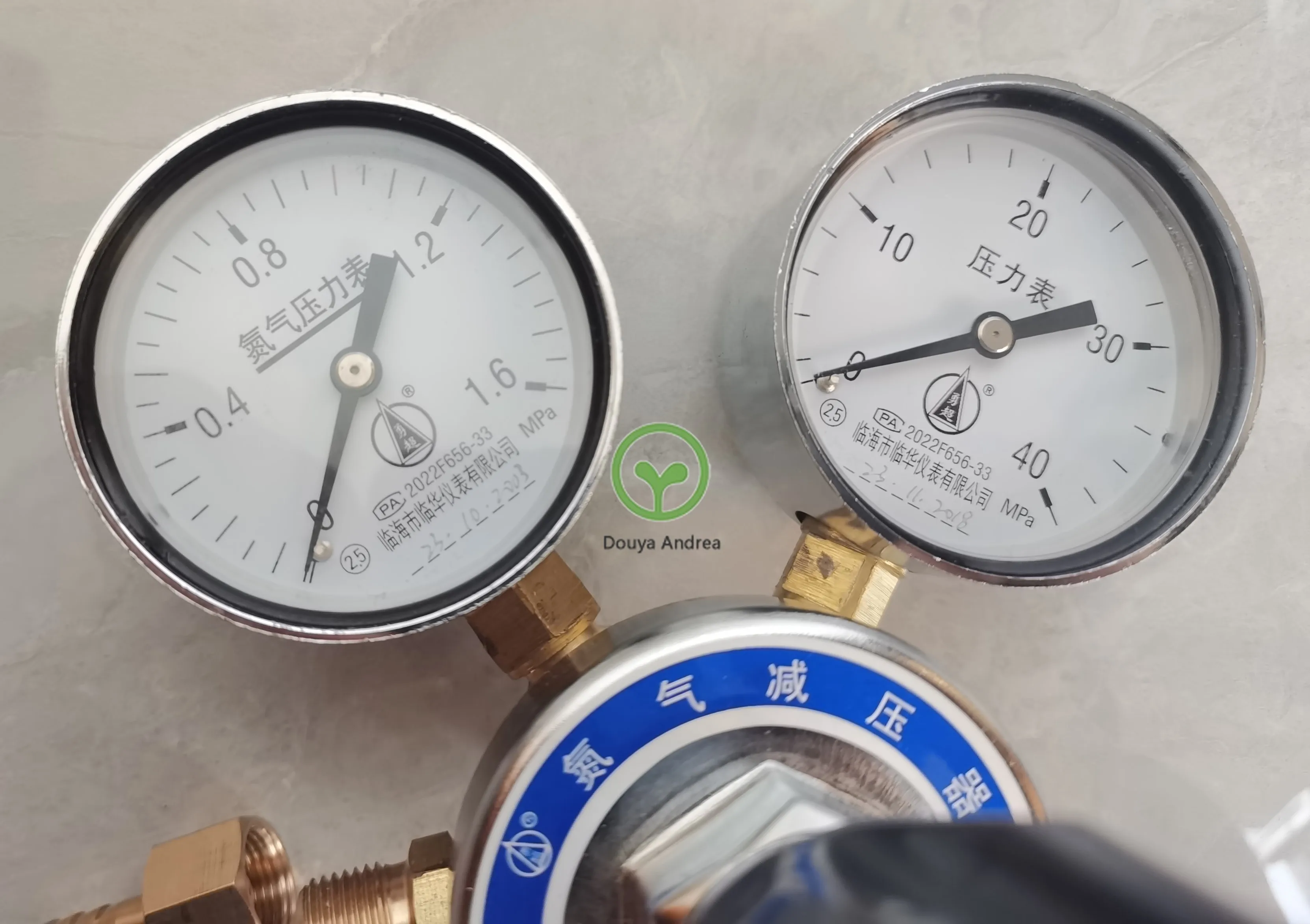 

For UNIT OR Bottle Head Nitrogen N2 Pressure Reducing Valve Regulator W24.32-1/14