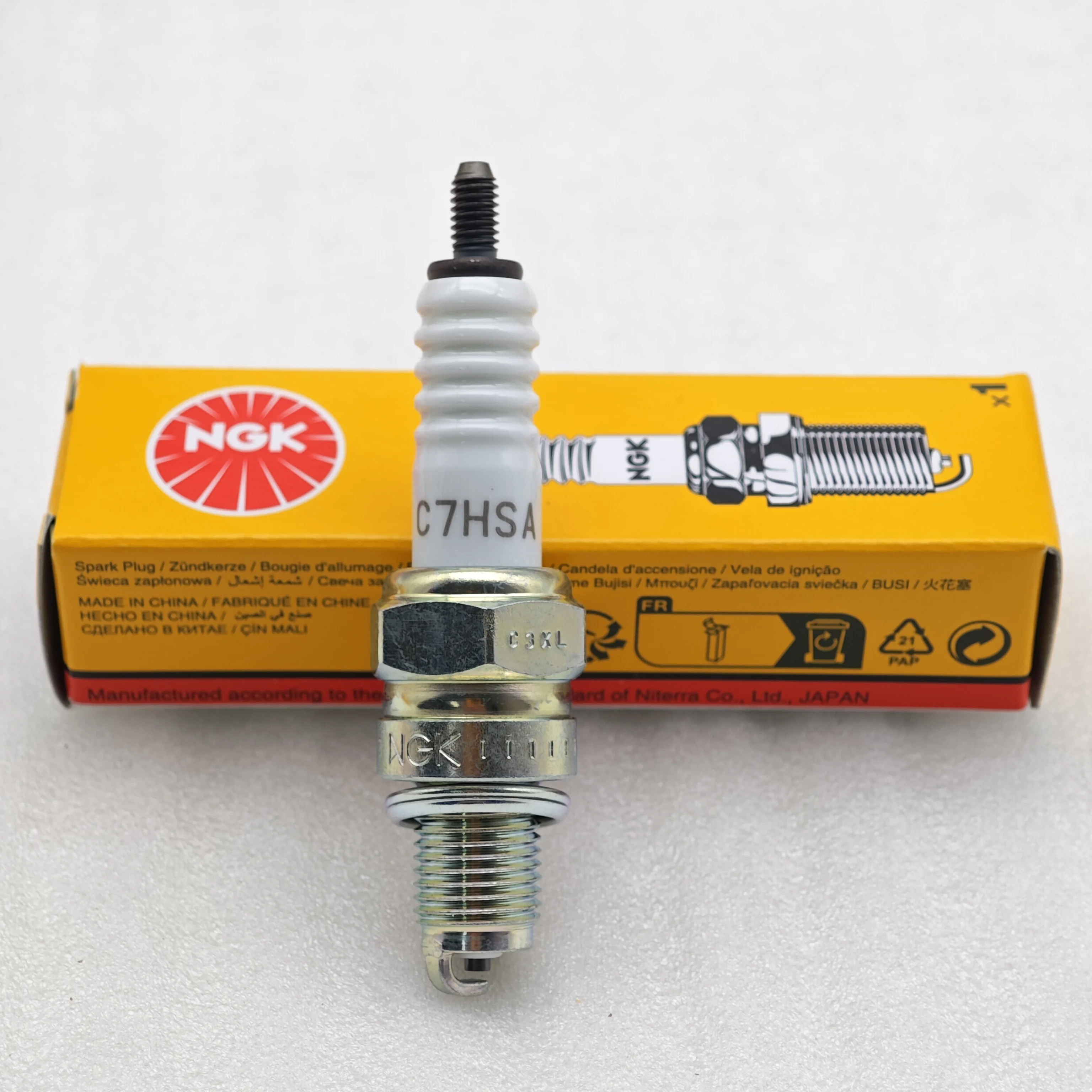 1pcs C7HSA 4629 NGK Spark Plug