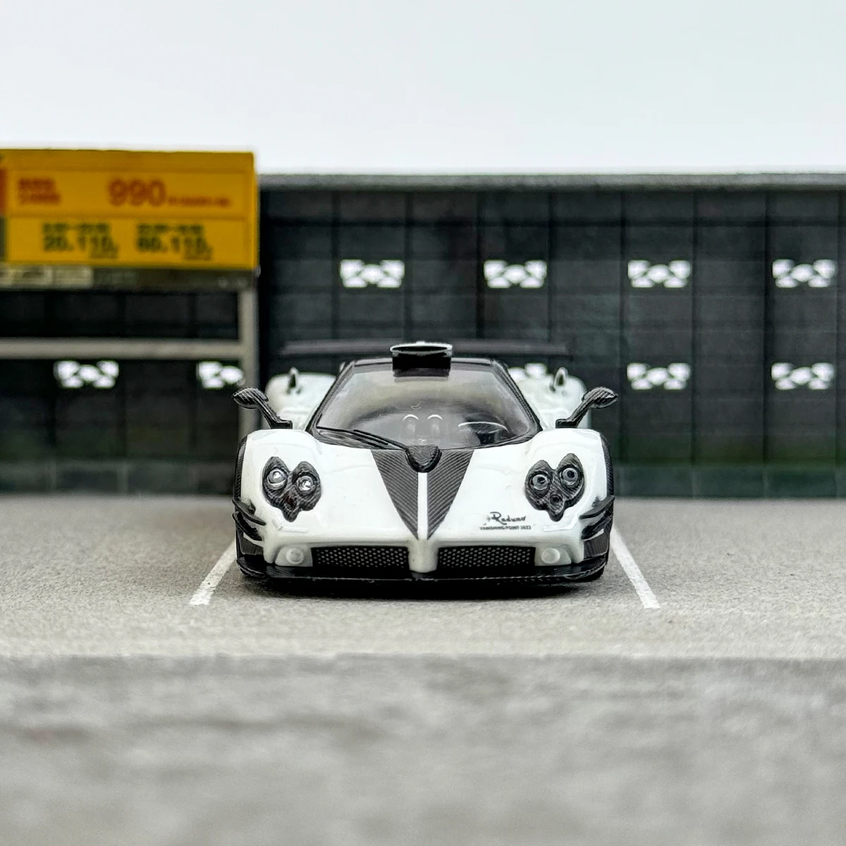 HKM 1:64  Zonda diecast model cars