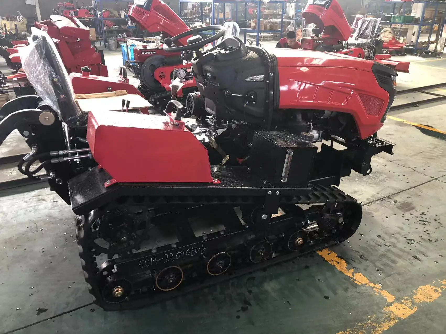 Hot selling multifunctional diesel rotary tiller and accessories, 50 horsepower, small agricultural crawler tractor