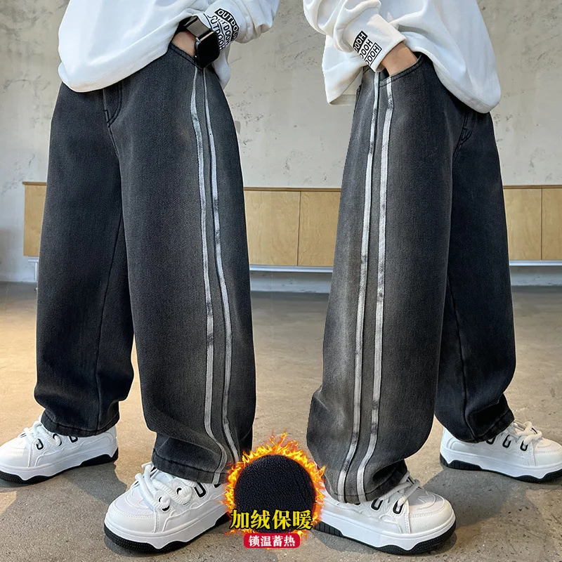 

Зимние детские модные теплые джинсы с боковой полоской для мальчика-подростка, свободные джинсовые брюки, детские утолщенные утепленные повседневные брюки