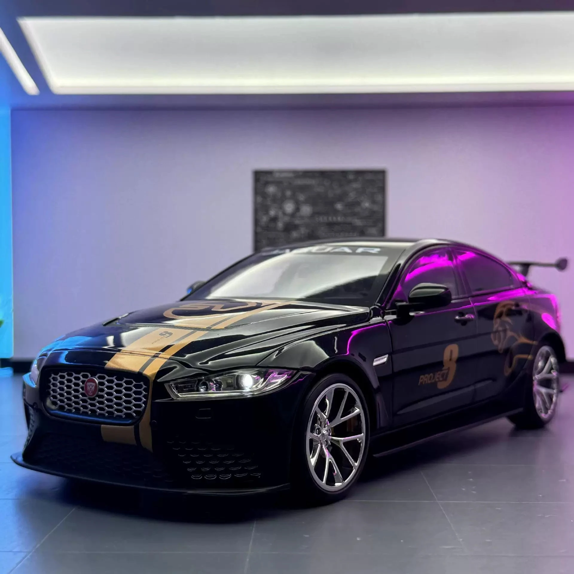 modele-de-voiture-de-sport-en-alliage-xe-sv-project-8-a-l'echelle-1-18-grande-taille-voiture-miniature-en-metal-moule-sous-pression-jouet-avec-son-et-lumiere-cadeau