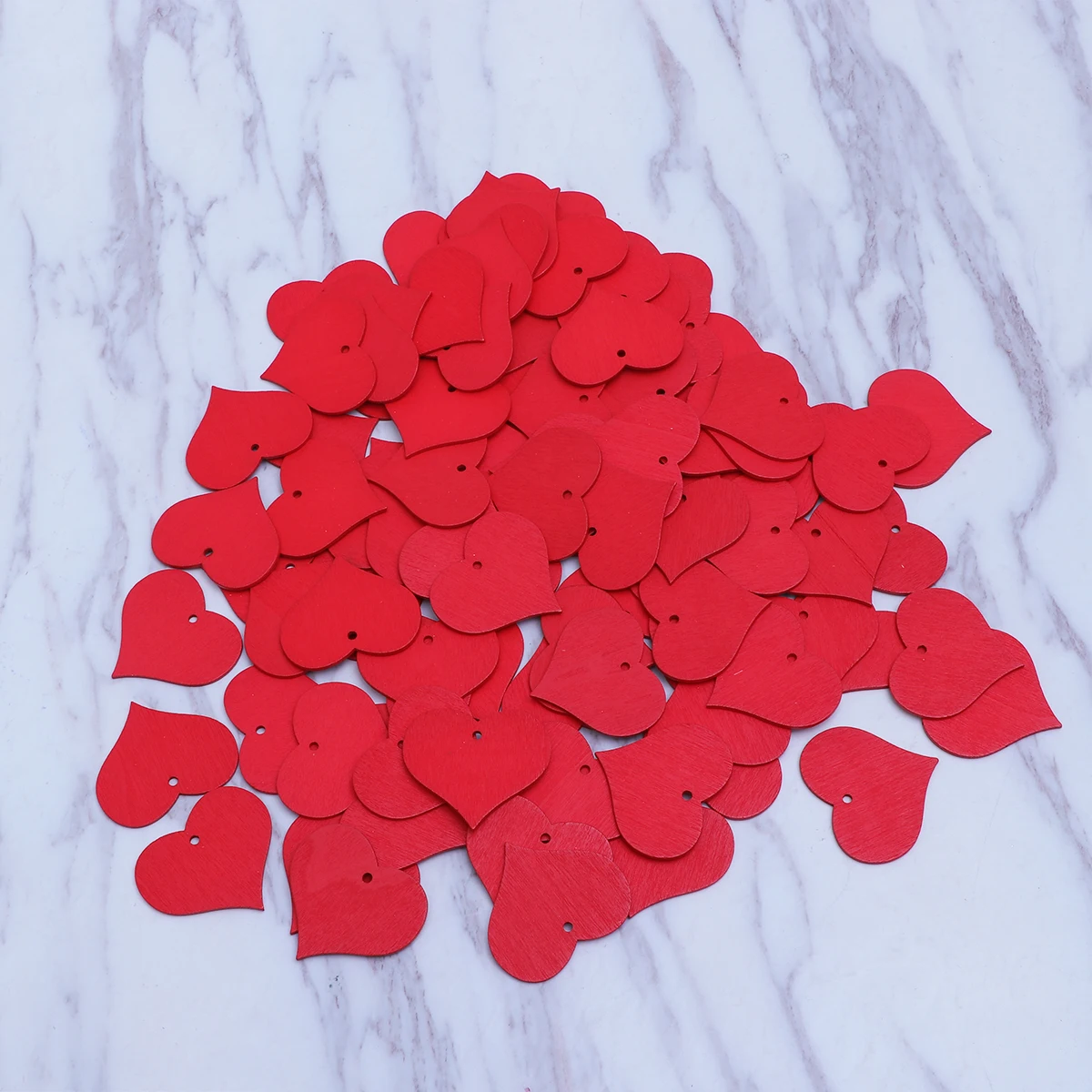 

100 Pcs Red Wood Hearts Embellishment Decoration Blank naments DIY Crafts Decors Hanging Hole Wooden Heart Shaped Home Wedding