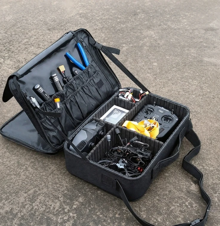 FPV-Tragetasche aus Oxford-Gewebe, wasserdicht, große Kapazität, tragbare Aufbewahrung für 5, 2,5 und 3,5 Zoll große RC-Flugzeugbrillen.