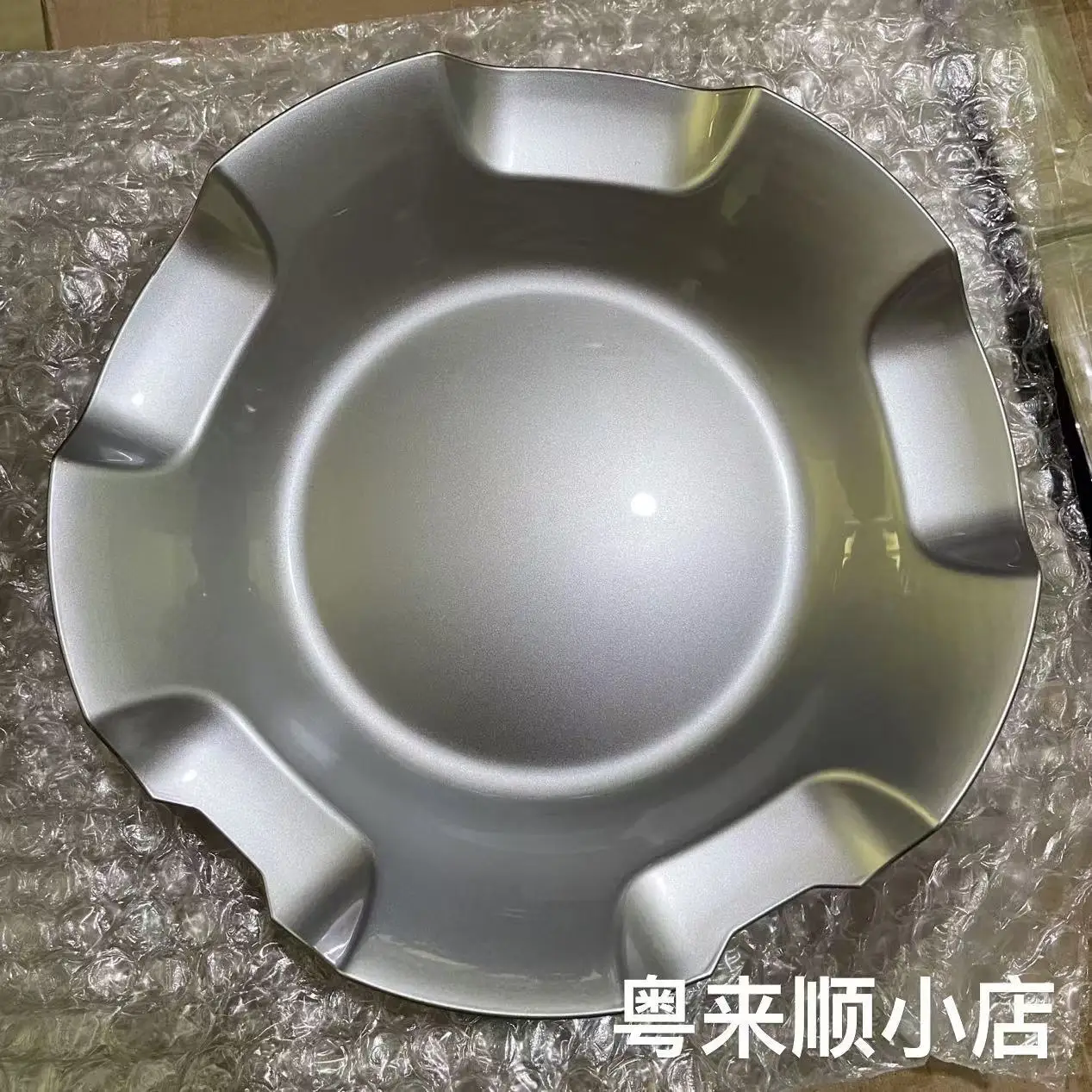 

4PCS Chrome Silver Yellow Gold Emblem Hubcap Center Cap for Chevrolet for Chevy for Bolt for Malibu for Camaro for Trax for