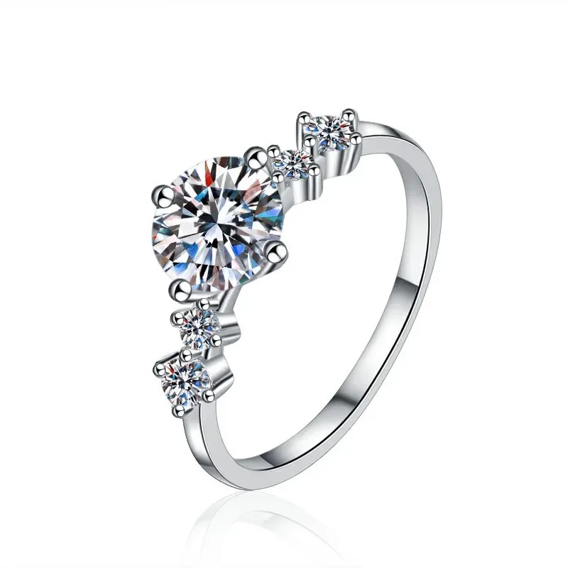 Exquisite S925 Sterling Silver 1ct Moissanite Engagement Ring with Brilliant Luxurious Design Perfect for Elegant Occasions Gift