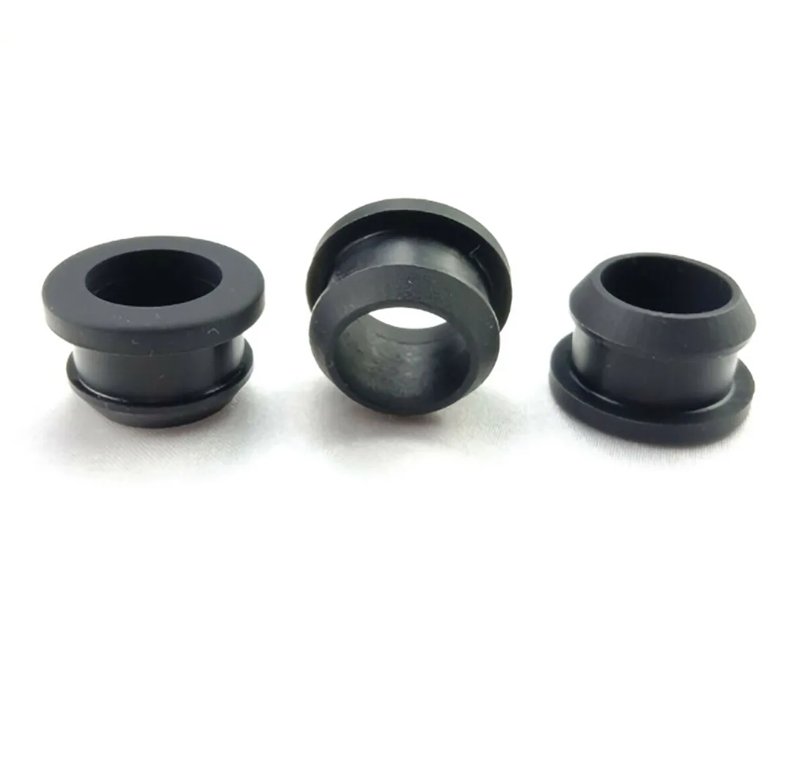 

XY-1040 Silicone Rubber Snap-on Grommet Hole Plugs End Caps Bung Wire Cable Protect Bush Black/White/Transparent/Gray