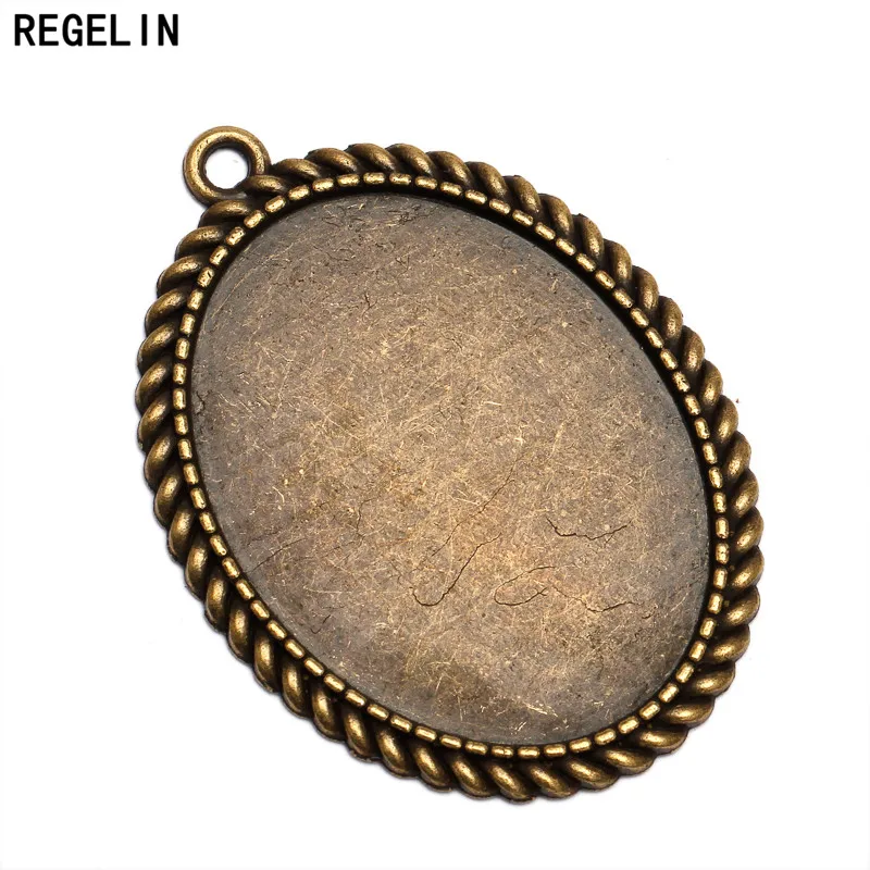 REGELIN Antique Flower Lace Pendant Charms Base Settings 5pcs Cabochon Cameo Tray Bezel Blank 30*40mm Cabochons DIY Necklace