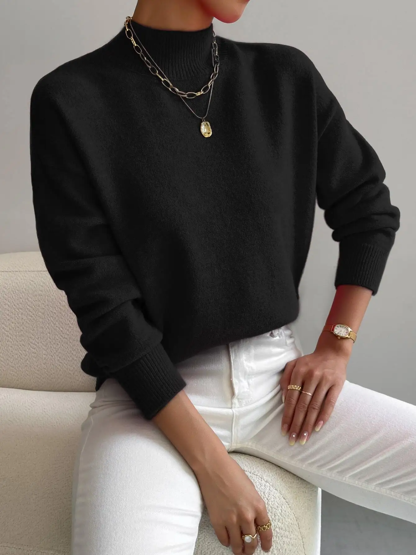 

Women's Black Loose Fit Drop Shoulder Long Sleeve Turtleneck Sweater for Autumn Casual Wear