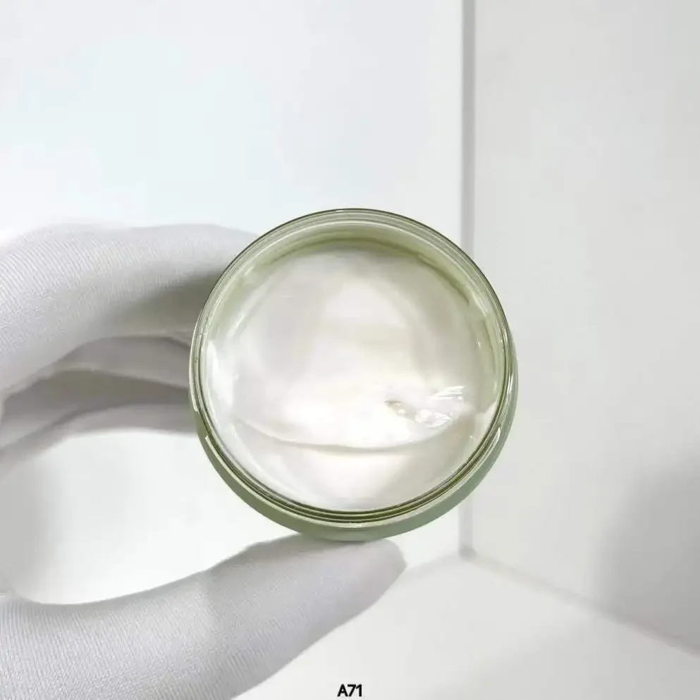 NOVA ferramenta de maquiagem creme corporal 50ML mz001