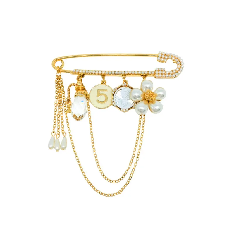 Pearl Brooch for Woman High-end Women\'s Luxury Pin Fixed Clothing Chest Flower Accessories Versatile Brooches