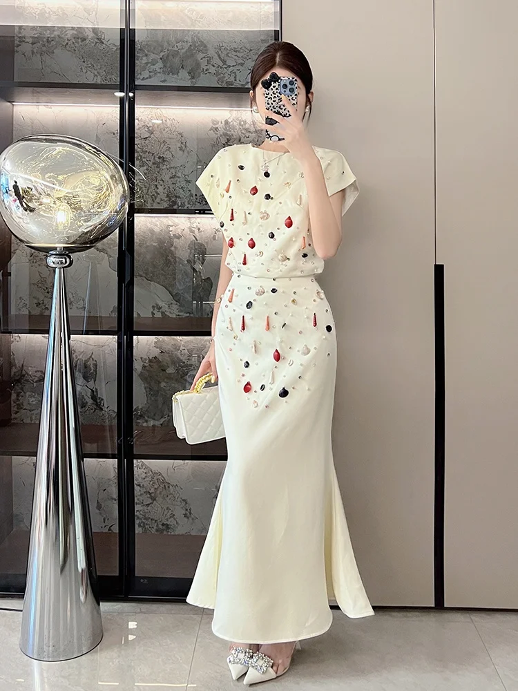 

2025 New Fashion Heavy Work Bead Embellished Short Top And Fish Tail Bodycon Skirt Two Piece Set for Women