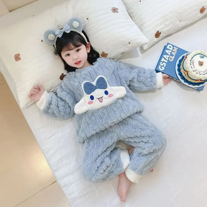 Sanrio Cinnamoroll lindas niñas otoño e invierno cómodo, suave, moderno y versátil estilo de dibujos animados conjunto de pijamas para el hogar