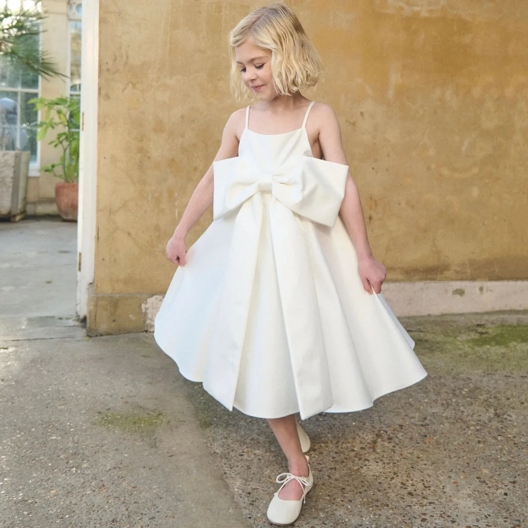 Customized Flower Girl Dresses White Satin Solid Big Bow Sleeveless For Wedding Birthday Party Prom Holy Communion Ball Gown