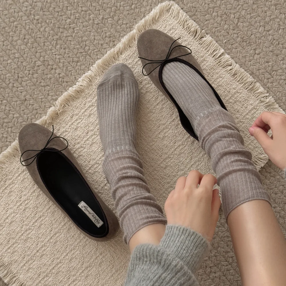 2026 Autumn and Winter New Women's Socks Japanese Solid Color Medium Tube Socks Women Girls Knitted Cotton Breathable Long Socks