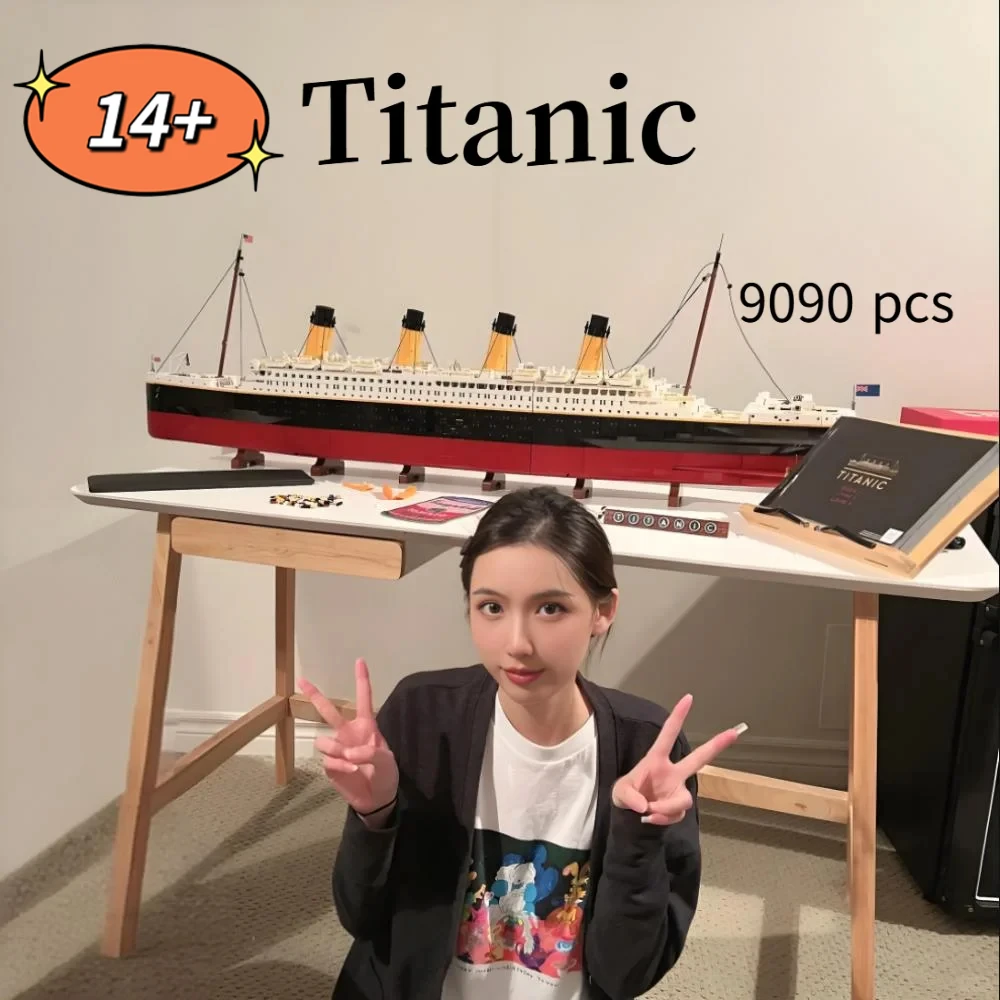 

2025 MINISO TOYS 9090pcs Classic Movies unsinkable Titanic Large Cruise Boat Ship Steamship 10294 Assembly Model Birthday Gift