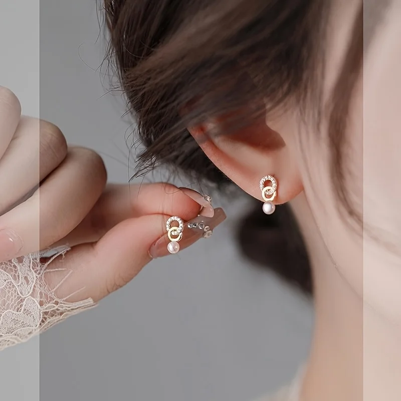 Une paire de boucles d'oreilles bohèmes en argent sterling S925 pour femme, adaptées aux fêtes, à porter au quotidien et aux cadeaux Saint-Valentin.