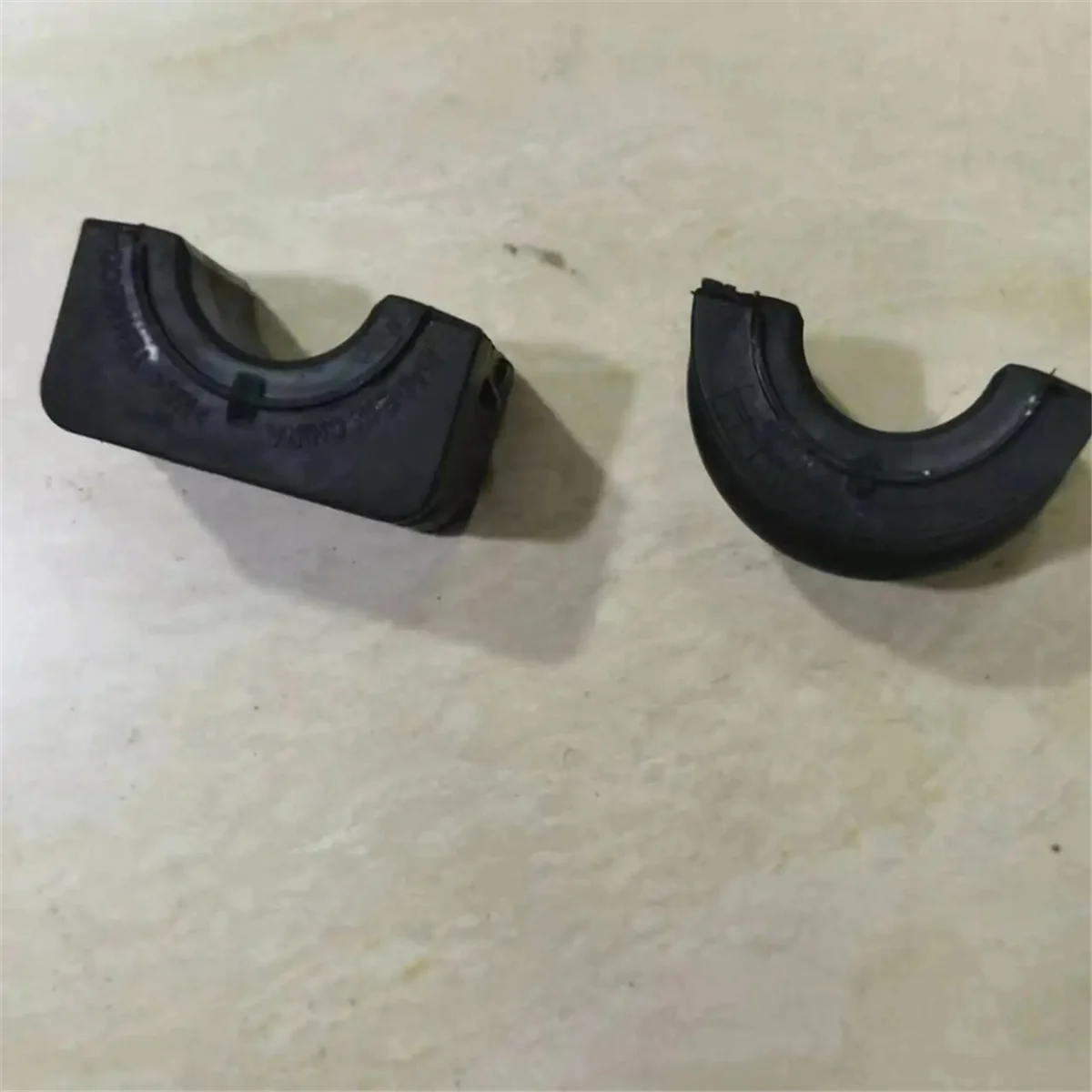Automobile Front Sway Bar Bushing Stabilizer Bar Bushing 1111754-00-B for Tesla Model X—L49A