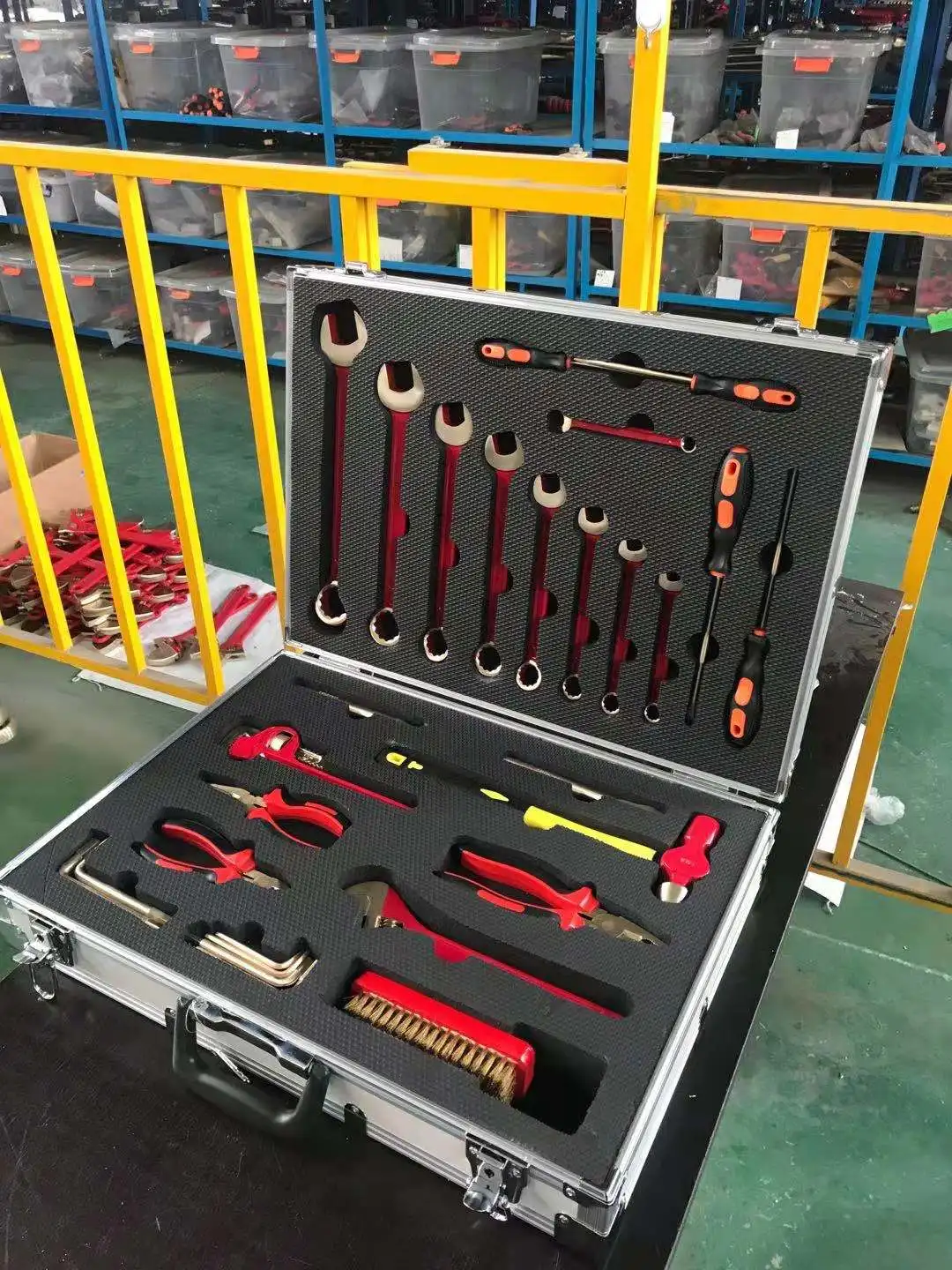 Non sparking spark free hand tools set